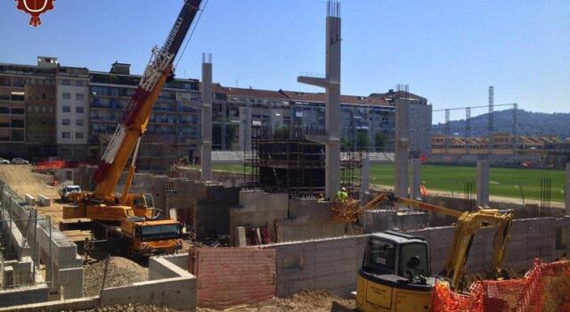 Filadelfia, via al montaggio dei sostegni per la tribuna