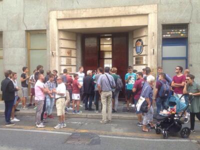 Toro, i tifosi sotto la sede attendono l’arrivo di Hart