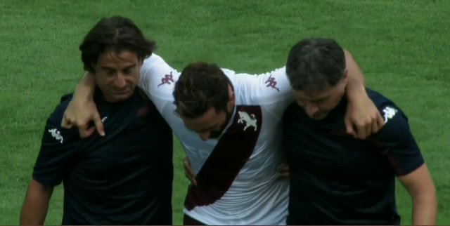 Molinaro out: il terzino in ospedale per accertamenti al ginocchio