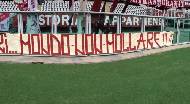 Mondonico, lo striscione della Maratona: “Sei nei nostri cuori, non mollare!”