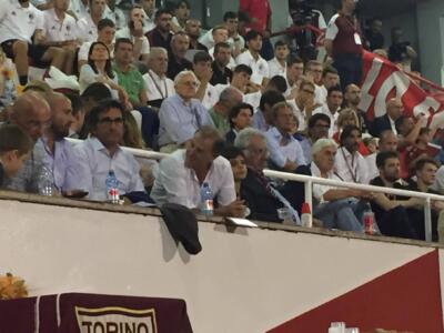 Mamma Cairo, De Biasi sugli spalti con il presidente del Torino