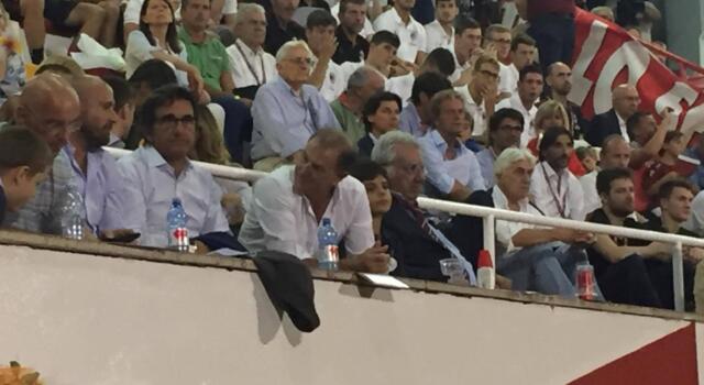 Mamma Cairo, De Biasi sugli spalti con il presidente del Torino