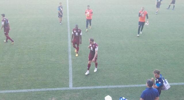 N’Koulou, esordio al Filadelfia: primo allenamento davanti a 600 tifosi