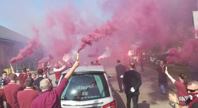 Torino, al funerale Claudio presente anche una delegazione di ultras della Juventus