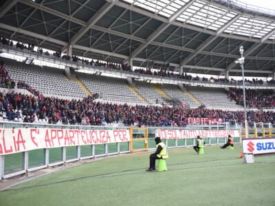 La Maratona contesta ancora: “Per noi la maglia è appartenenza, per voi indifferenza”