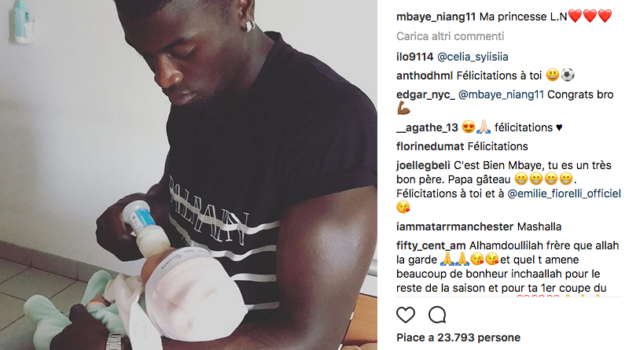 Torino, Niang si ritrae neo papà: ora aspetta l’occasione con la Lazio