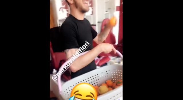 Torino, siparietto negli spogliatoi: Valdifiori vende frutta… da spiaggia – VIDEO