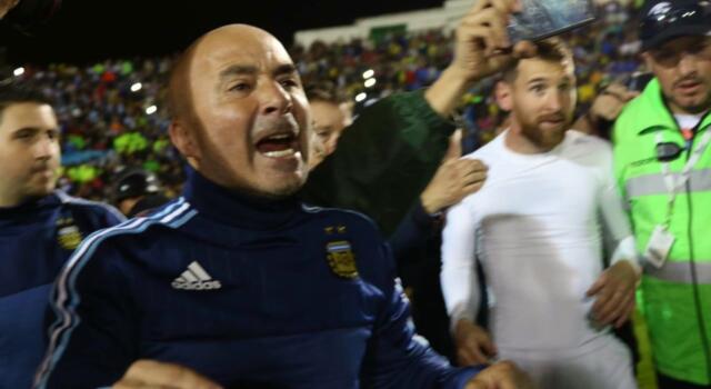 Scandalo in Argentina, Sampaoli accusato di molestie sessuali: Mondiali a rischio