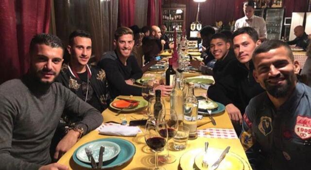 Falque, cena con i compagni per festeggiare il rinnovo del contratto