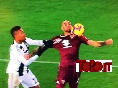 Torino-Juventus, la moviola: c’era un rigore su Zaza