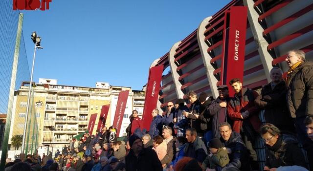 Filadelfia, bagno di folla per il Toro, Izzo in gruppo