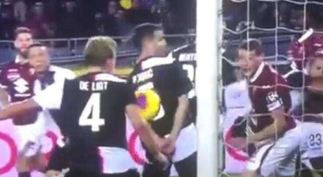 Torino-Juventus, la moviola: ai granata manca un rigore