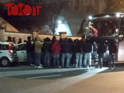 Spezia-Torino sei mesi dopo: il confronto Nicola-tifosi, gli spintoni a Comi e Moretti