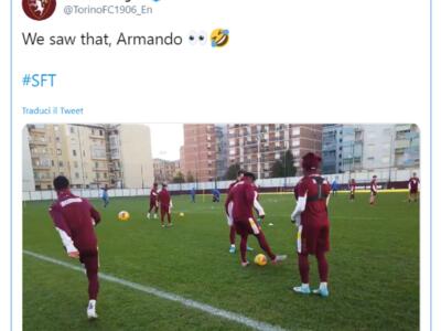 Izzo, che mira! Pallonata a Berenguer. E il Toro scherza: “Abbiamo visto tutto”