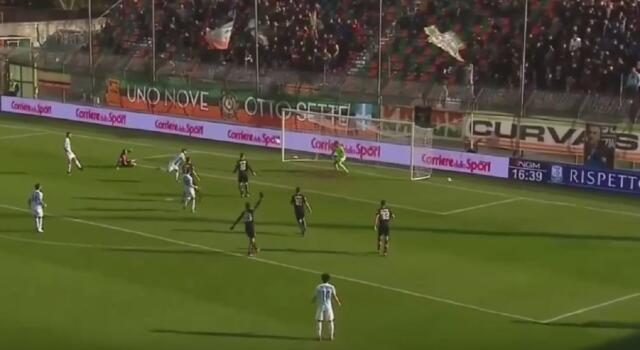 Venezia, gli ultras rinunciano al rimborso dell’abbonamento: “Soldi agli ospedali”