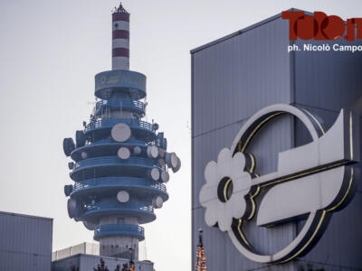 Niente calcio, spazio ad attualità e fantascienza: ecco i programmi TV di questa sera