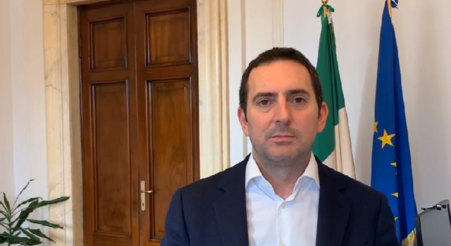 La proposta di Spadafora: “Partite in chiaro nelle RSA”