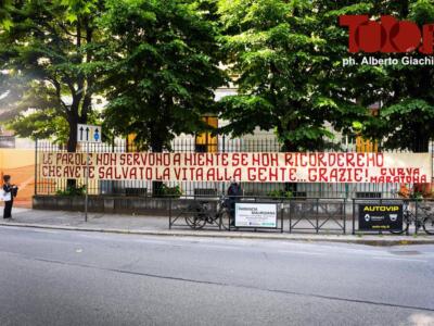 “Avete salvato la vita alla gente”: lo striscione dei tifosi del Toro al Mauriziano