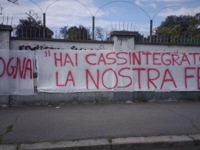 Ancora striscioni contro Cairo: “Hai cassintegrato la nostra fede”