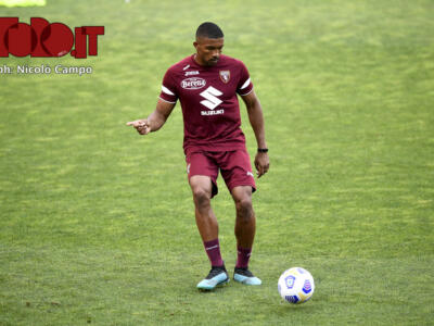 Torino, è scattato il raduno: subito il lavoro con il pallone