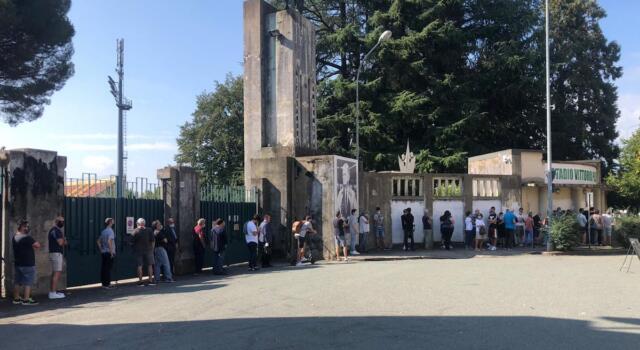 A Biella tifosi in coda per i biglietti dell’amichevole: oggi seduta a porte aperte