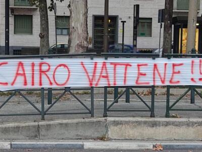 Toro, nuovi striscioni contro Cairo in corso Agnelli e al Filadelfia