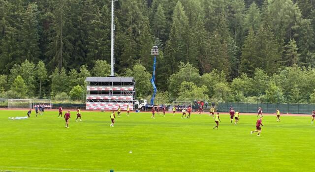Torino, partitella in ritiro. Per Falque allenamento in palestra