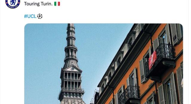 Chelsea, durante il tour di Torino “spunta” una bandiera granata