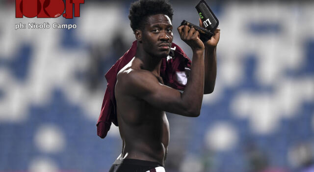 Cori razzisti dei tifosi della Lazio nei confronti di Aina: aperta un’indagine