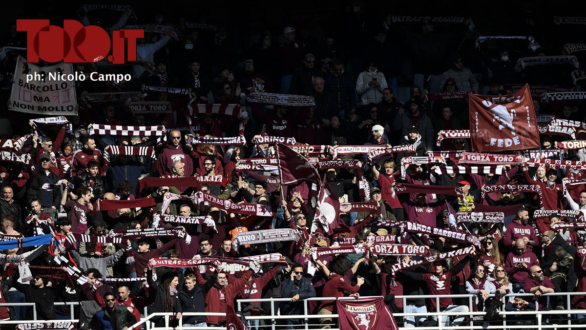 Curva Maratona, i tifosi del Torino