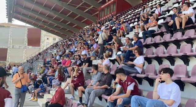 Filadelfia, l’allenamento / Belotti acclamato dai tifosi: “C’è solo un capitano”