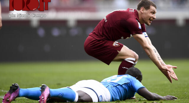 La moviola in diretta di Torino-Napoli: Izzo stende Mertens, c’è il rigore per gli azzurri