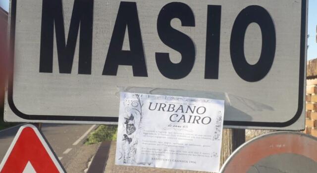 Cairo contestato: a Masio compaiono dei manifesti funebri