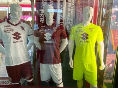 Torino, ecco le maglie della stagione 2022-2023 / FOTO e VIDEO