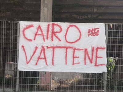 Dal Filadelfia agli uffici torinesi della Cairo Rcs Media: gli striscioni contro il presidente