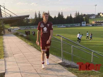 Izzo e Zima lasciano il campo con la borsa del ghiaccio sul ginocchio