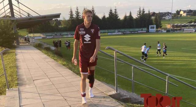 Izzo e Zima lasciano il campo con la borsa del ghiaccio sul ginocchio