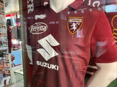 Torino, le nuove maglie piacciono ai lettori: il 72% ha apprezzato entrambe