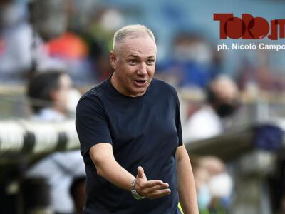 Cremonese multata: i suoi tifosi hanno lanciato in campo un accendino