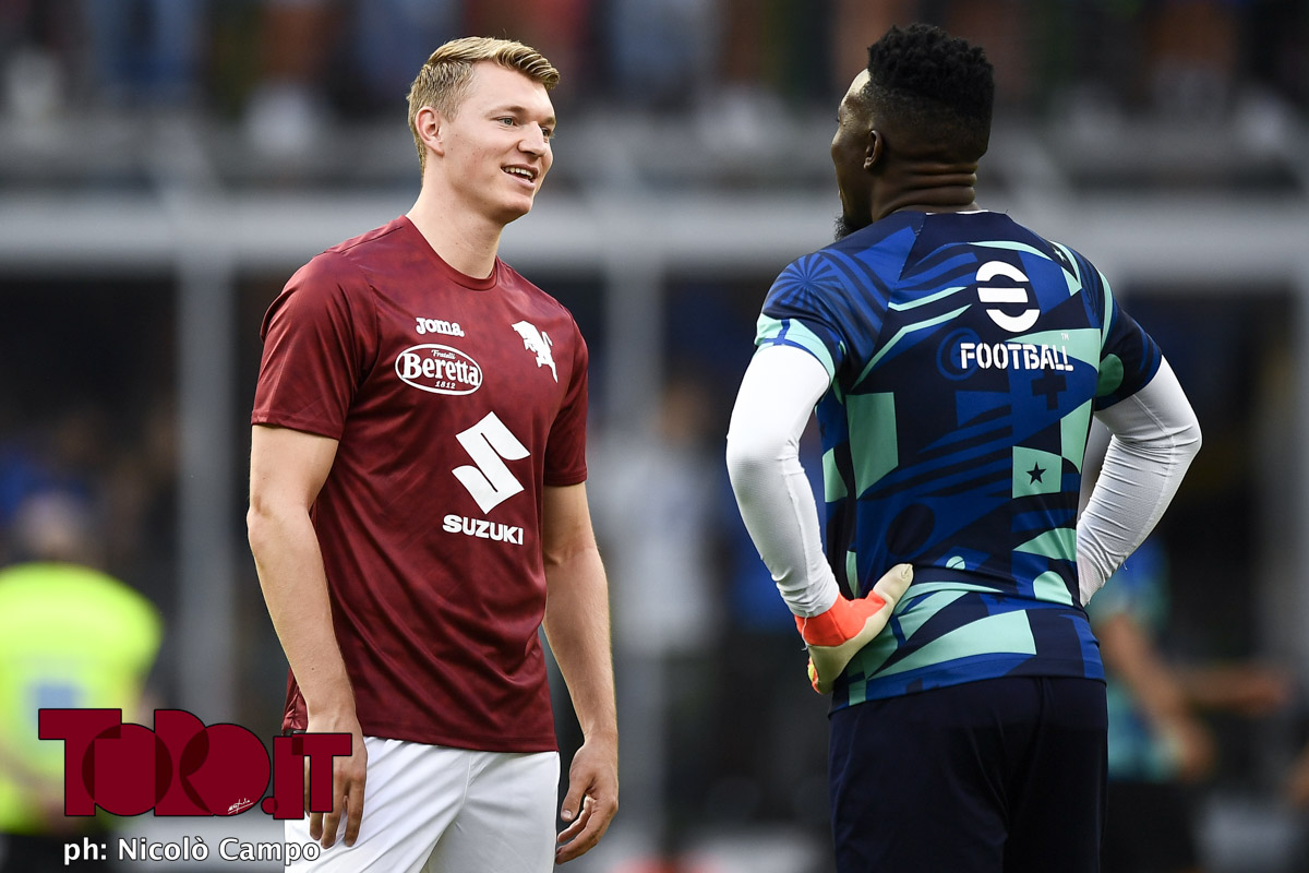 Perr Schuurs e Andre Onana