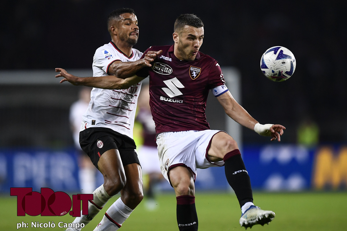 Alessandro Buongiorno e Junior Messias in Torino-Milan 2-1