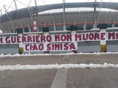 Mihajlovic, l’omaggio dei tifosi del Toro: “Un guerriero non muore mai. Ciao Sinisa”