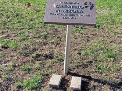 A Nichelino deturpata la targa dedicata a Valentino Mazzola