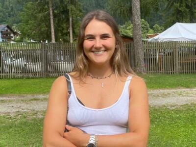 La sciatrice italiana Laura Pirovano in visita a Pinzolo, sede del ritiro del Torino