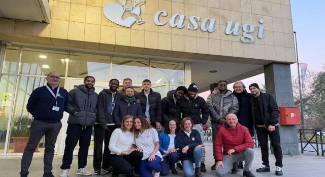 I calciatori del Torino in visita all’ospedale Regina Margherita