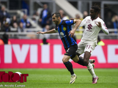Inter-Torino, Ferrieri Caputi espelle Tameze dopo il richiamo del VAR
