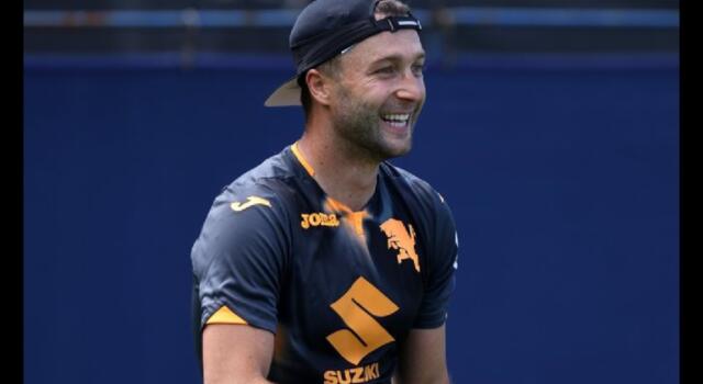 Tennis, una maglia del Torino al torneo ATP di Eastbourne