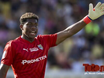 La probabile formazione del Parma: Suzuki la certezza, poi tanti ballottaggi