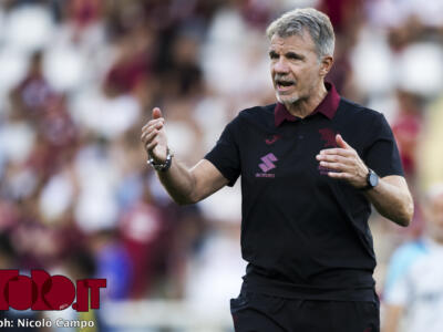 Baroni, quanti esperimenti: la difesa è già cambiata sei volte… ma continua a prendere gol