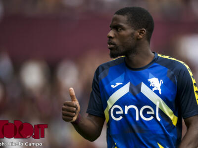 Nkounkou, primo giorno al Fila: parte la sfida a Biraghi